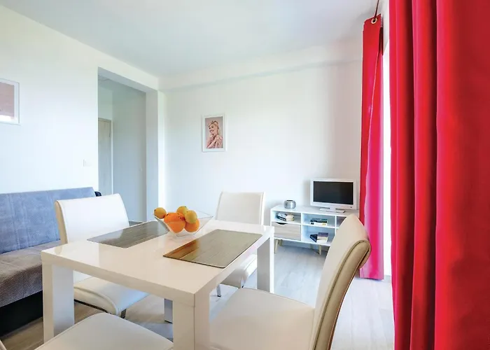 Apartment One-bedroom In Cavtat
