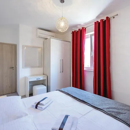 One-bedroom In 챠브타트